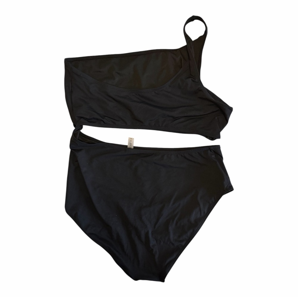 One-Shoulder Swimsuit - Picture 3 of 6